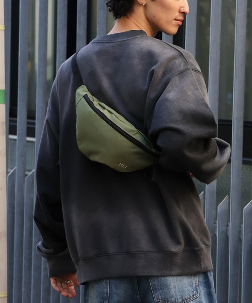 MEI（メイ）の「【MEI/メイ】STANDARD MOON SHOULDER/ロゴ刺繍 ショルダーバッグ ボディバッグ（ボディバッグ/ウエストポーチ・メンズ・ネイビー/ベージュ/ダークグリーン/グレー/サックスブルー/ブラック/バーガンディー/オリーブドラブ/ブラウン・FREE）」の6枚目の写真