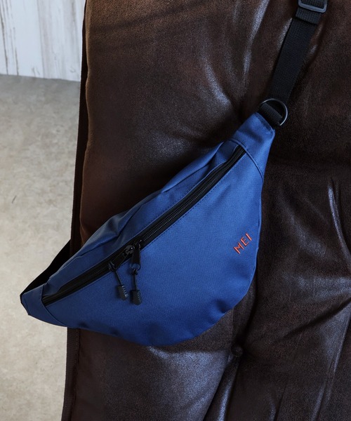 MEI（メイ）の「【MEI/メイ】STANDARD MOON SHOULDER/ロゴ刺繍 ショルダーバッグ ボディバッグ（ボディバッグ/ウエストポーチ・メンズ・ネイビー/ベージュ/ダークグリーン/グレー/サックスブルー/ブラック/バーガンディー/オリーブドラブ/ブラウン・FREE）」の7枚目の写真