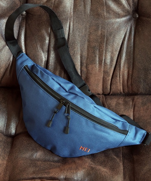 MEI（メイ）の「【MEI/メイ】STANDARD MOON SHOULDER/ロゴ刺繍 ショルダーバッグ ボディバッグ（ボディバッグ/ウエストポーチ・メンズ・ネイビー/ベージュ/ダークグリーン/グレー/サックスブルー/ブラック/バーガンディー/オリーブドラブ/ブラウン・FREE）」の10枚目の写真