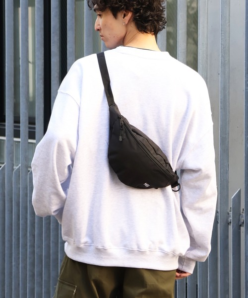 MEI（メイ）の「【MEI/メイ】STANDARD MOON SHOULDER/ロゴ刺繍 ショルダーバッグ ボディバッグ（ボディバッグ/ウエストポーチ・メンズ・ネイビー/ベージュ/ダークグリーン/グレー/サックスブルー/ブラック/バーガンディー/オリーブドラブ/ブラウン・FREE）」の20枚目の写真