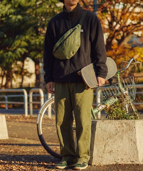 MEI（メイ）の「【MEI/メイ】STANDARD MOON SHOULDER/ロゴ刺繍 ショルダーバッグ ボディバッグ（ボディバッグ/ウエストポーチ・メンズ・ネイビー/ベージュ/ダークグリーン/グレー/サックスブルー/ブラック/バーガンディー/オリーブドラブ/ブラウン・FREE）」の14枚目の写真