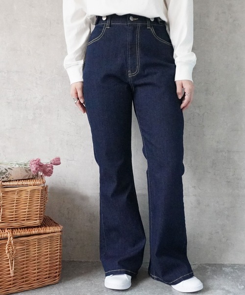 SELECT LEVERY(セレクトリベリー)の「リサイクルデニムフレアパンツ(デニムパンツ・レディース・ネイビー/ブルー/ブラック・SMALL/MEDIUM/LARGE/X-LARGE)」の7枚目の写真