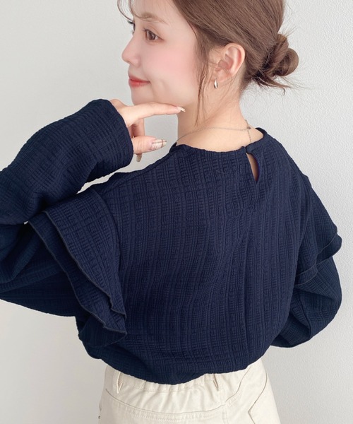 moment+(モーメントプラス)の「ブロックジャガード袖フリルロングTシャツ(Tシャツ/カットソー・レディース・ブラック/ネイビー/オフホワイト/ナチュラル・M)」の6枚目の写真