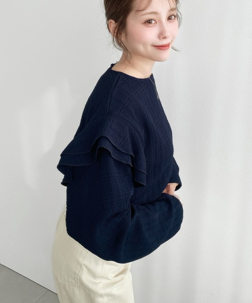 moment+(モーメントプラス)の「ブロックジャガード袖フリルロングTシャツ(Tシャツ/カットソー・レディース・ブラック/ネイビー/オフホワイト/ナチュラル・M)」の7枚目の写真