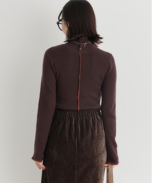 Right-on（ライトオン）の「【HONEYSUCKLE ROSE】配色ハイネックセーター (リブニット / デイリーユース / 通勤カジュアル / 着回し)（ニット/セーター・レディース・ブラウン/キナリ/ブラック/グレー・M/L）」の7枚目の写真