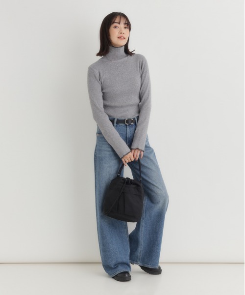 Right-on（ライトオン）の「【HONEYSUCKLE ROSE】配色ハイネックセーター (リブニット / デイリーユース / 通勤カジュアル / 着回し)（ニット/セーター・レディース・ブラウン/キナリ/ブラック/グレー・M/L）」の10枚目の写真