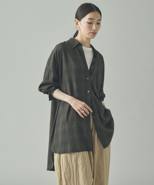 Curensology(カレンソロジー)の「Curensology(カレンソロジー)/セルロースローンチェックシャツ(シャツ/ブラウス・レディース・チャコールグレー/オフホワイト・FREE)」の11枚目の写真