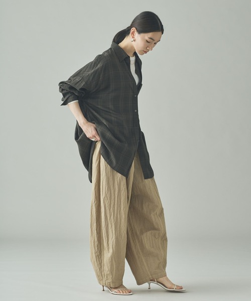 Curensology(カレンソロジー)の「Curensology(カレンソロジー)/セルロースローンチェックシャツ(シャツ/ブラウス・レディース・チャコールグレー/オフホワイト・FREE)」の15枚目の写真