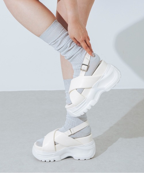 EVOL（イーボル）の「【XS-LLサイズ展開・柔らかい】厚底パデットクロスサンダル JA5966（サンダル・レディース・ホワイト/ブラック・LL/L/M/S/XS）」の7枚目の写真