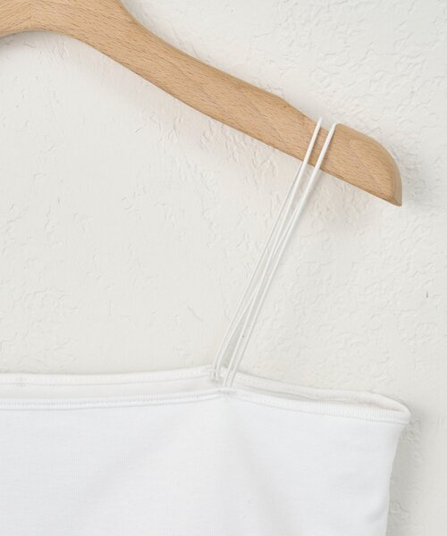 SHENERY（シーナリー）の「ダブルストラップカップ付きキャミ（キャミソール・レディース・ホワイト/ブラック・SMALL/MEDIUM）」の5枚目の写真