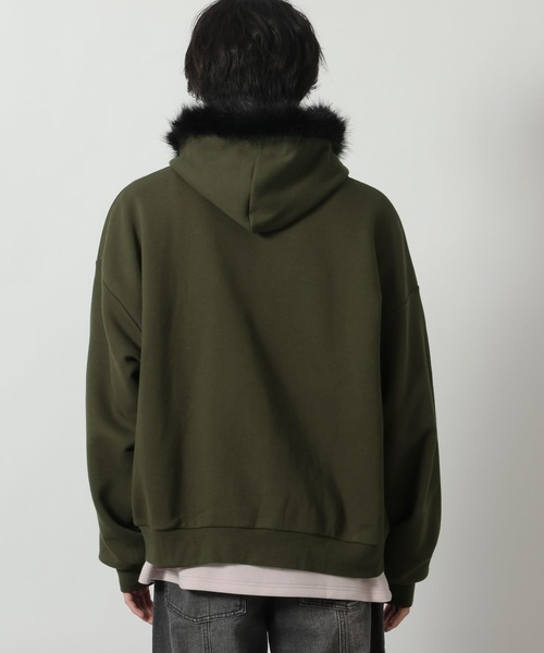 LAKOLE(ラコレ)の「ファーフードZIPパーカー / 641591(パーカー・メンズ・カーキ/ブラック・LARGE/MEDIUM)」の11枚目の写真