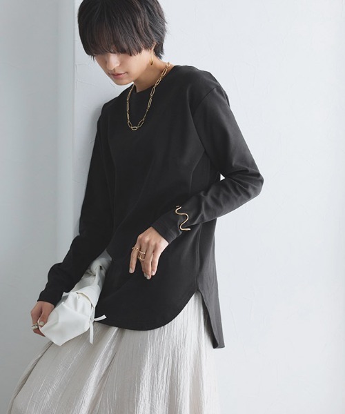 RASW(ラス)の「コーマコットンベーシックロングスリーブTシャツ(Tシャツ/カットソー・レディース・オフホワイト/ブラック・S/M/L)」の17枚目の写真