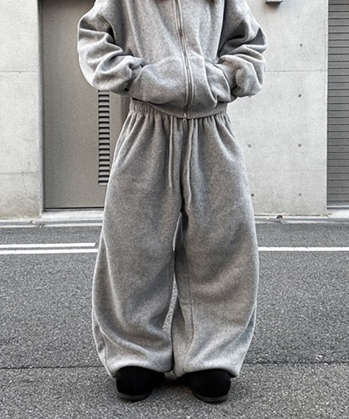 YACA(ヤーカ)の「Fleece Over Wide Pants/フリースオーバーワイドパンツ【unisex item】(スウェットパンツ・レディース・グレー/ブラウン・FREE)」の2枚目の写真