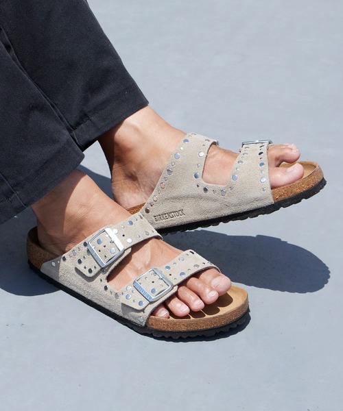 BIRKENSTOCK(ビルケンシュトック)の「BIRKENSTOCK/ビルケンシュトック Arizona Rivet LEVE リベットデザイン アリゾナサンダル 秋 秋服 2026年秋冬(サンダル・メンズ・ブラック/ベージュ/ブラウン・40/38/39/41/42/43/36/37)」の3枚目の写真