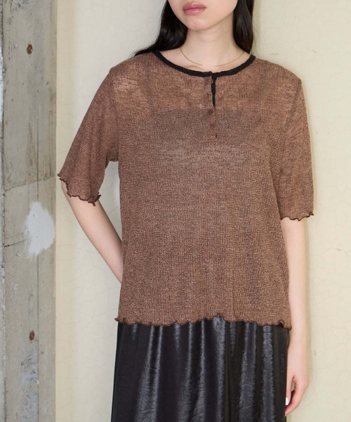 forksy.(フォルクシー)の「【forksy.】<エブリデイシリーズ>シアーワッフル 配色 へンリーネック 半袖 Tシャツ / マシンウォッシャブル(Tシャツ/カットソー・レディース・ライトブルー/ブラウン系/ブラック系/アイボリー系/グレー系/ライム/ピンク/ライトグレー系・FREE)」の4枚目の写真