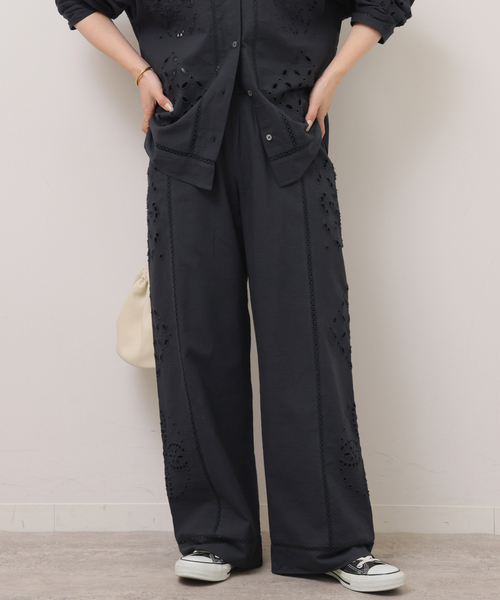 JOURNAL STANDARD relume（ジャーナルスタンダード　レリューム）の「［26SS新作］カットワークエンブロイダリーパンツ（その他パンツ・レディース・ブラック/アイボリー・FREE）」の2枚目の写真