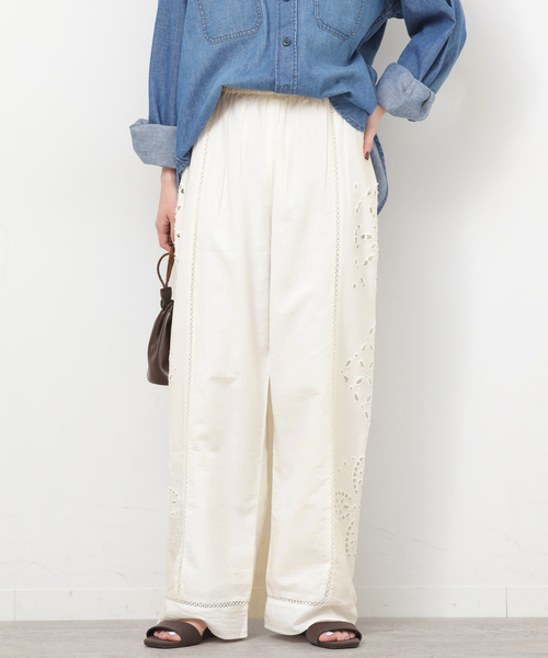 JOURNAL STANDARD relume（ジャーナルスタンダード　レリューム）の「［26SS新作］カットワークエンブロイダリーパンツ（その他パンツ・レディース・ブラック/アイボリー・FREE）」の3枚目の写真