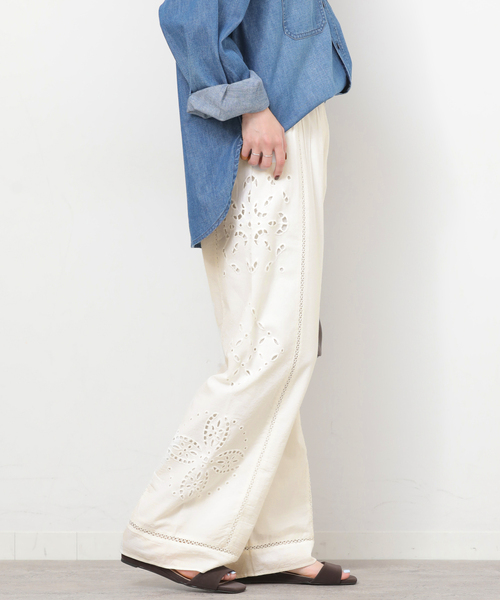 JOURNAL STANDARD relume（ジャーナルスタンダード　レリューム）の「［26SS新作］カットワークエンブロイダリーパンツ（その他パンツ・レディース・ブラック/アイボリー・FREE）」の5枚目の写真