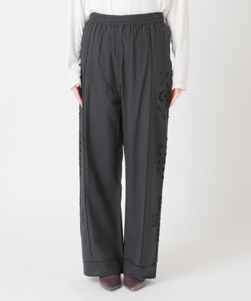 JOURNAL STANDARD relume（ジャーナルスタンダード　レリューム）の「［26SS新作］カットワークエンブロイダリーパンツ（その他パンツ・レディース・ブラック/アイボリー・FREE）」の7枚目の写真