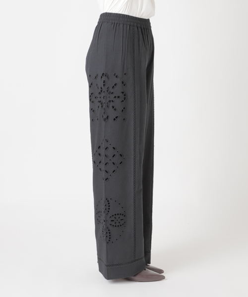 JOURNAL STANDARD relume（ジャーナルスタンダード　レリューム）の「［26SS新作］カットワークエンブロイダリーパンツ（その他パンツ・レディース・ブラック/アイボリー・FREE）」の10枚目の写真