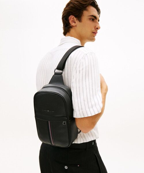 TOMMY HILFIGER（トミーヒルフィガー）の「セントラルスリングパック（ショルダーバッグ・メンズ・ブラック・FREE）」の5枚目の写真