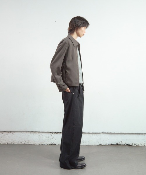 2TUCKED CURVED LEG TROUSERS（その他パンツ）｜NVRFRGT（ネヴァー