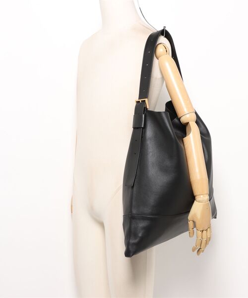 ALLSAINTS（オールセインツ）の「ASHA LEATHER SHOULDER BAG | ASHA レザー ショルダー バッグ（ショルダーバッグ・レディース・ブラック・ONE SIZE）」の14枚目の写真