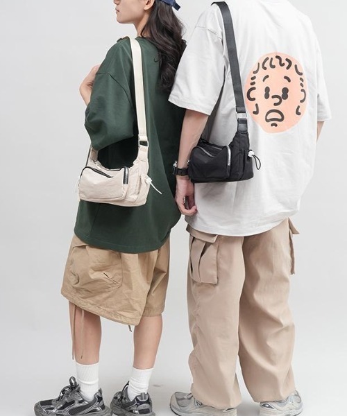 Beststore(ベストストア)の「多収納 軽量ナイロンショルダーバッグ ファスナーポケット付き 男女兼用(ショルダーバッグ・レディース・ブラック/ベージュ/カーキ/ライトベージュ・FREE)」の20枚目の写真