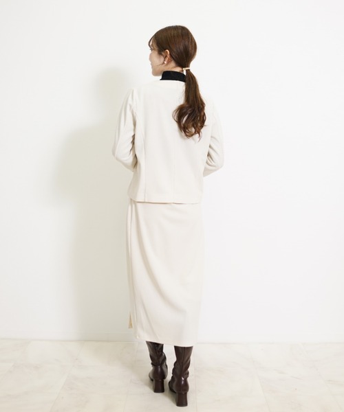 CHhdmn(シーエイチヒデモン)の「ストレッチジョーゼットノーカラーショート丈 ジャケット 秋冬(ノーカラージャケット・レディース・アイボリー/ブラック/ネイビー・M/L)」の4枚目の写真