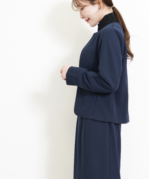 CHhdmn(シーエイチヒデモン)の「ストレッチジョーゼットノーカラーショート丈 ジャケット 秋冬(ノーカラージャケット・レディース・アイボリー/ブラック/ネイビー・M/L)」の18枚目の写真