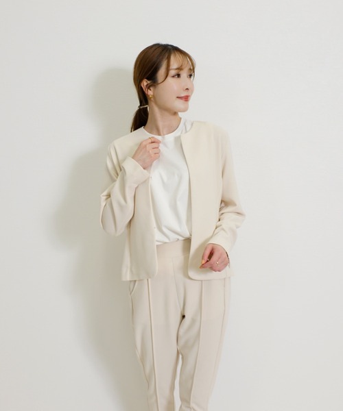 CHhdmn(シーエイチヒデモン)の「ストレッチジョーゼットノーカラーショート丈 ジャケット 秋冬(ノーカラージャケット・レディース・アイボリー/ブラック/ネイビー・M/L)」の6枚目の写真