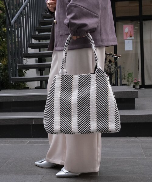 Chez toi(シェトワ)の「MIX/ストライプ柄トート(トートバッグ・レディース・オレンジ/ブラック/ブラウン・FREE)」の8枚目の写真