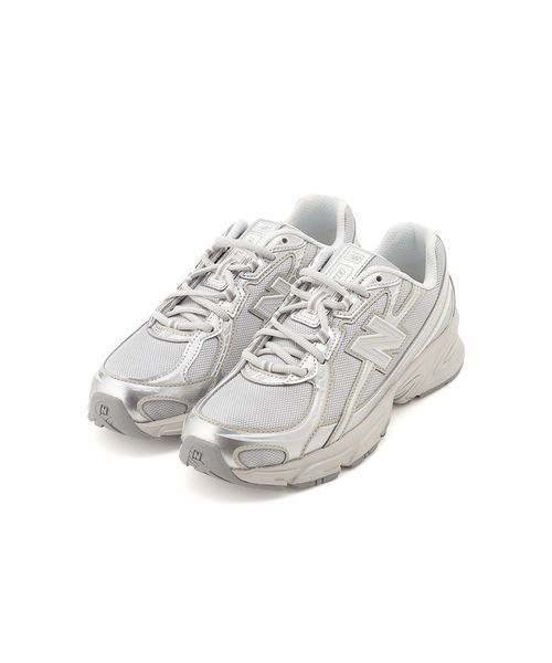NEW BALANCE(ニューバランス)の「【New Balance】U7405I7 740(スニーカー・レディース・シルバー・24/24.5/23/23.5/25)」の1枚目の写真