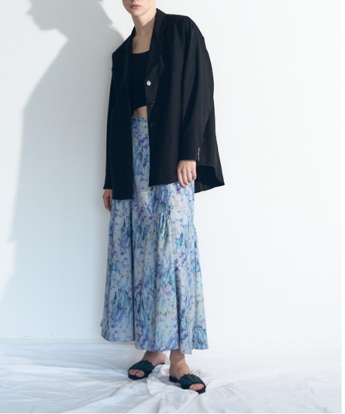 Muel Chic(ミュエルシック)の「Seren skirt セレンスカート(スカート・レディース・ブラック/オフホワイト/ブルー・SMALL/MEDIUM)」の17枚目の写真