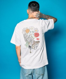 Flower praying hands tee