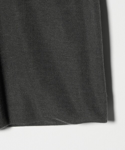 ATON（エイトン）の「＜ATON＞レイヤード ノースリーブ ニット（ニット/セーター・レディース・ダークグリーン/ダークグレー・02(38)）」の6枚目の写真