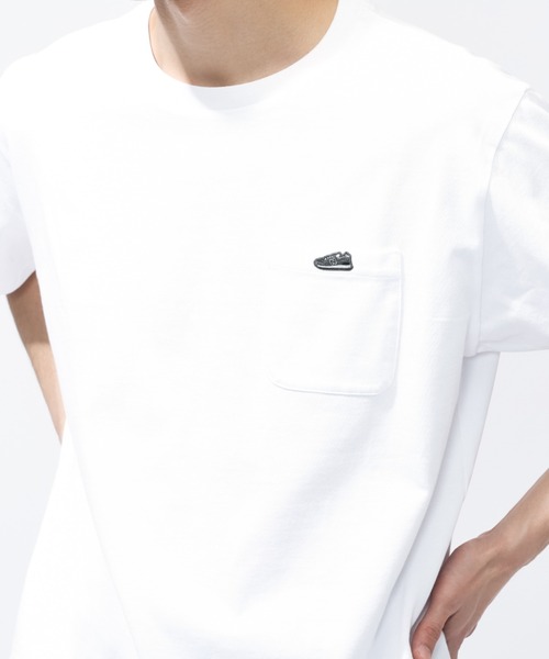 NEW BALANCE(ニューバランス)の「【別注】ニューバランス New Balance シューパッチリラックスTシャツ 限定コラボ(Tシャツ/カットソー・メンズ・グレー/エメラルド/ブラック/ホワイト・M/L/LL/S)」の10枚目の写真