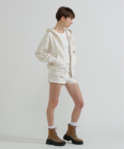 AVIREX(アヴィレックス)の「《直営店限定》VARSITY FLAG SHORT PANTS(スウェットパンツ・レディース・オフホワイト/ブラック・S/M)」の13枚目の写真