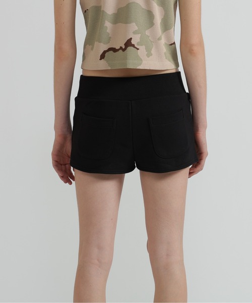 AVIREX(アヴィレックス)の「《直営店限定》VARSITY FLAG SHORT PANTS(スウェットパンツ・レディース・オフホワイト/ブラック・S/M)」の4枚目の写真