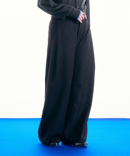 SELLE GLANT（セレグランテ）の「DUNGAREE DESIGN TUCK WIDE PANTS/ダンガリーデザインタックワイドパンツ（スラックス・メンズ・ダークブラウン/ブラック/インディゴブルー・LARGE/MEDIUM/SMALL）」の9枚目の写真