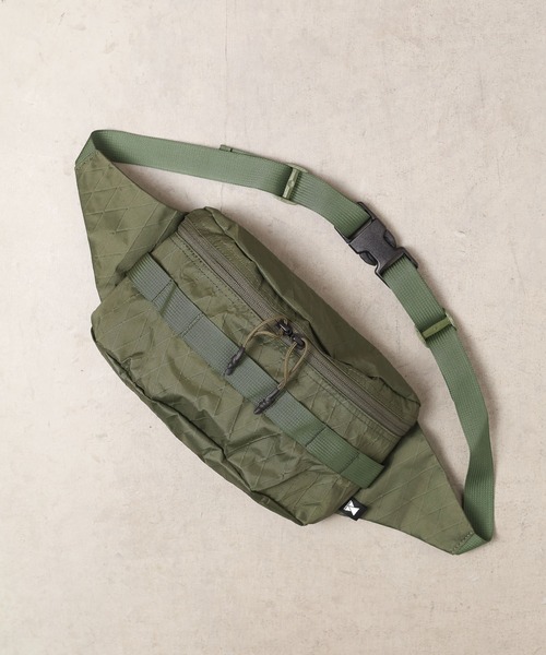 MAKAVELIC(マキャベリック)の「【MAKAVELIC】RICO SEPARATE WAIST POUCH BAG(ボディバッグ/ウエストポーチ・メンズ・グリーン・FREE)」の2枚目の写真