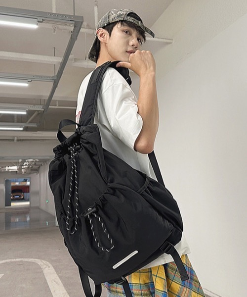 Teem Store(チームストア)の「大容量 アウトポケットバックパック(バックパック/リュック・レディース・グリーン/ブラック/グレー・F)」の4枚目の写真