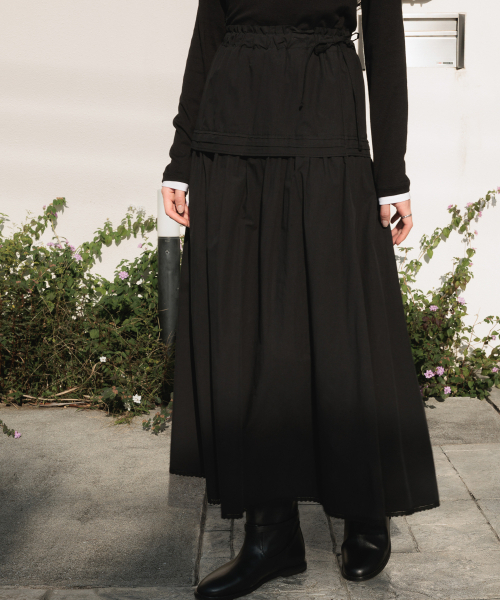 DEHEVE（デヘヴェ）の「Ruffle Long Skirt [Black]（スカート・レディース・ブラック・FREE）」の5枚目の写真