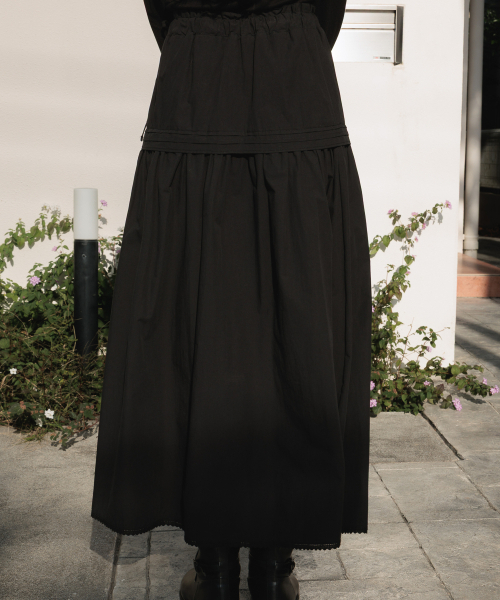 DEHEVE（デヘヴェ）の「Ruffle Long Skirt [Black]（スカート・レディース・ブラック・FREE）」の3枚目の写真