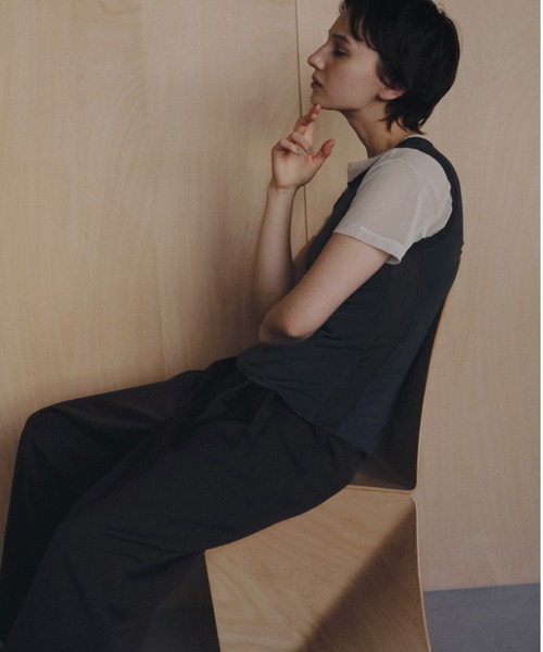 anuke（アンヌーク）の「Bicolor Tank Top（タンクトップ・レディース・アイボリー/チャコールグレー・FREE）」の3枚目の写真