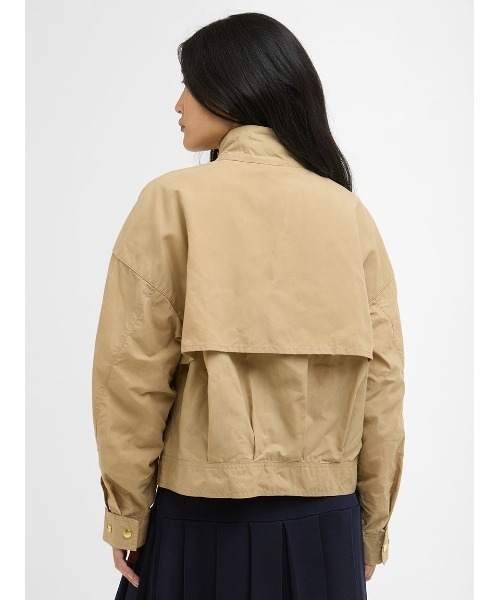 Barbour(バブアー)の「Blackthorn ショート丈カジュアルジャケット(ブルゾン・レディース・ベージュ/ネイビー・8/10)」の16枚目の写真