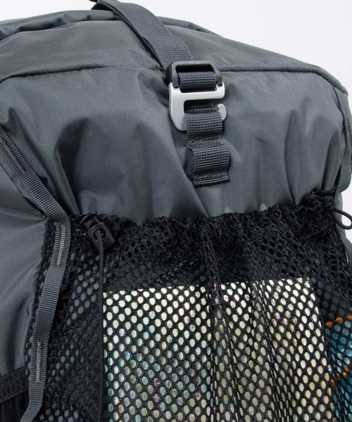 karrimor（カリマー）の「ramble 20（バックパック/リュック・メンズ・ミント/ライトベージュ/ブラック/チャコールグレー・FREE）」の13枚目の写真