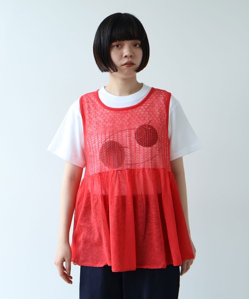 bulle de savon(ビュルデサボン)の「△透かし編み shari shari knit tunic(ベスト・レディース・チャコールグレー/ホワイト/レッド・FREE)」の3枚目の写真