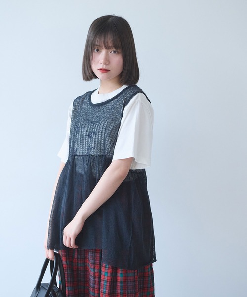bulle de savon(ビュルデサボン)の「△透かし編み shari shari knit tunic(ベスト・レディース・チャコールグレー/ホワイト/レッド・FREE)」の17枚目の写真