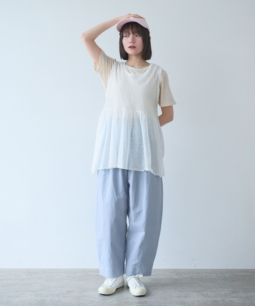 bulle de savon(ビュルデサボン)の「△透かし編み shari shari knit tunic(ベスト・レディース・チャコールグレー/ホワイト/レッド・FREE)」の13枚目の写真